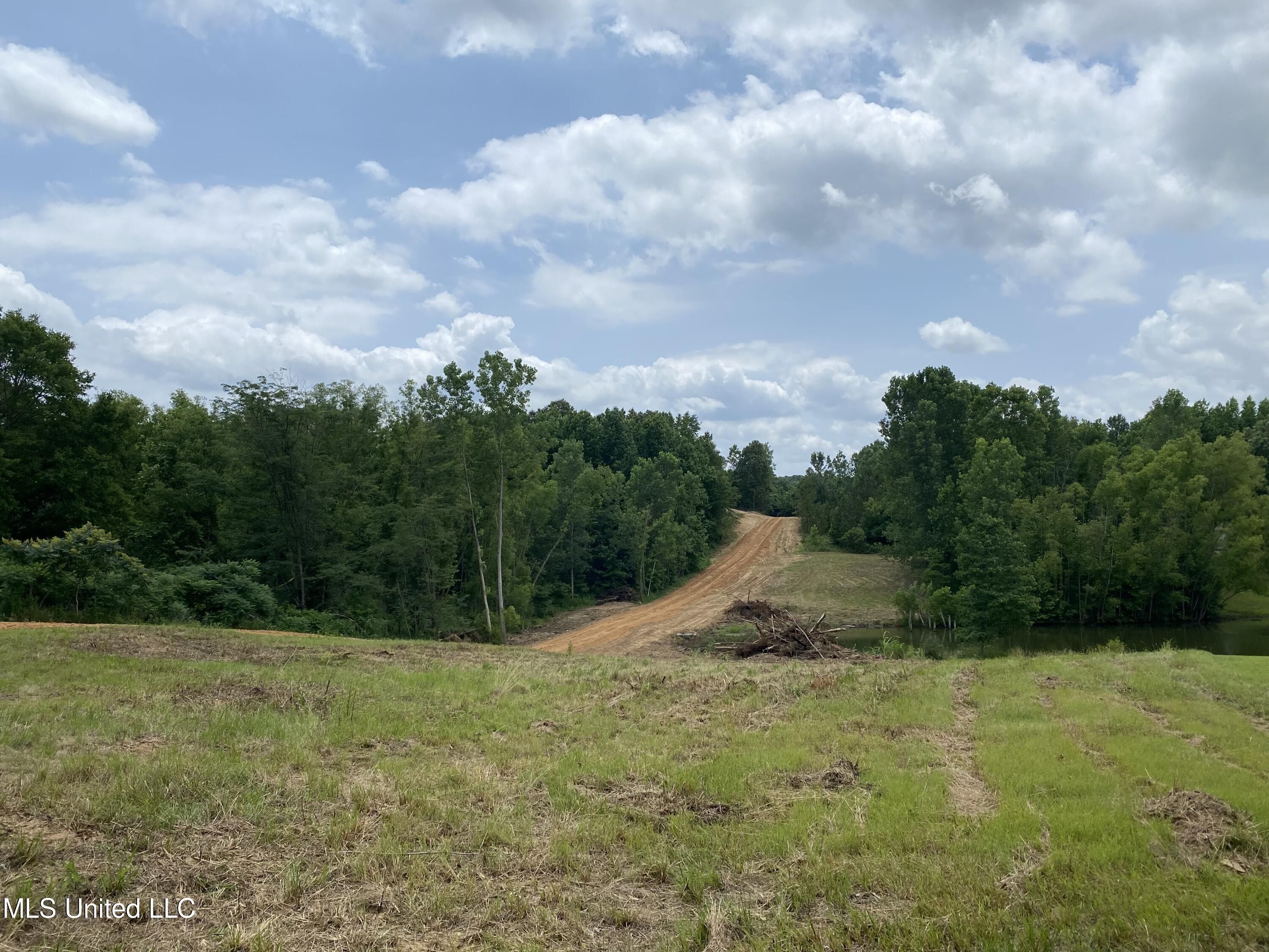 5.2 acres in Tate County, Mississippi