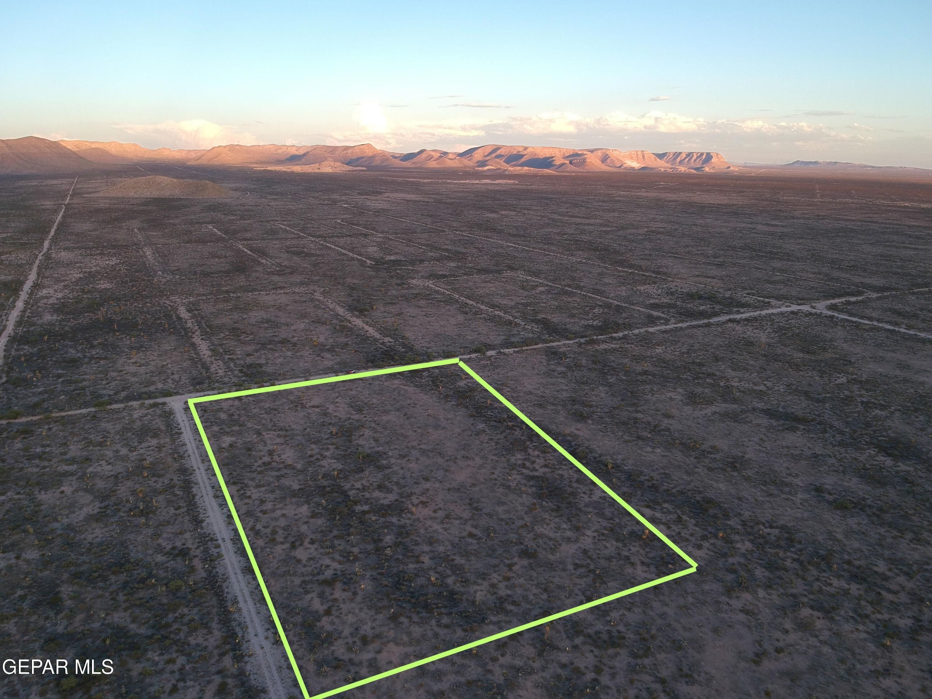 5 acres in El Paso County, Texas