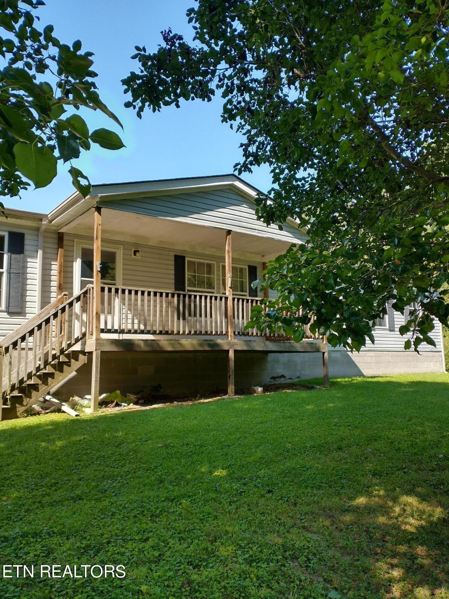 16.5 acres in Scott County, Tennessee