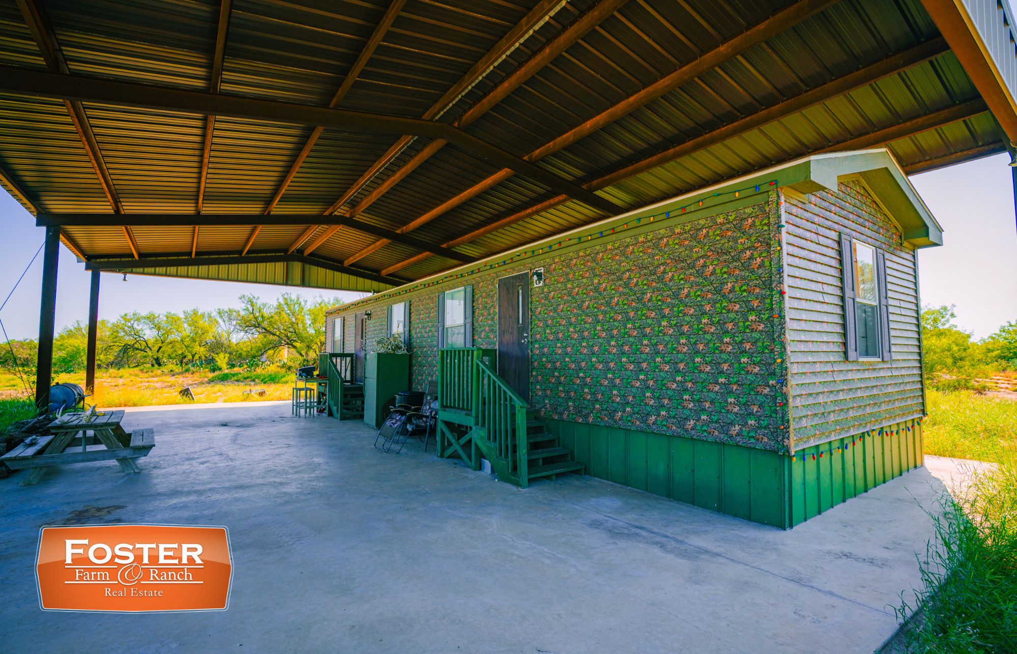 379 acres in Asherton, TX, 78827