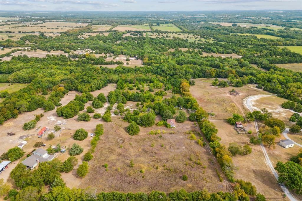 7.68 acres in Grayson County, Texas