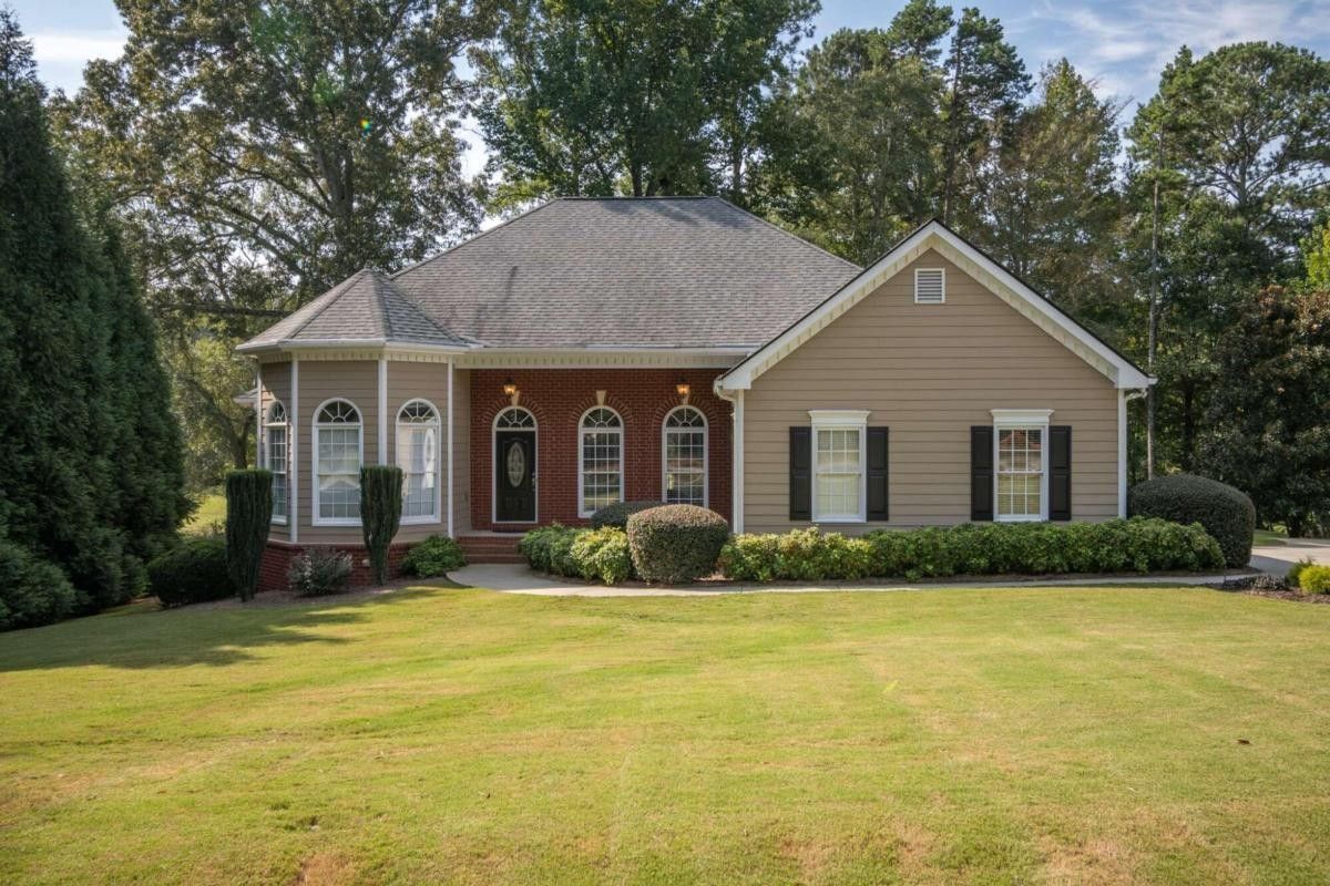 1.09 acres in Oconee County,