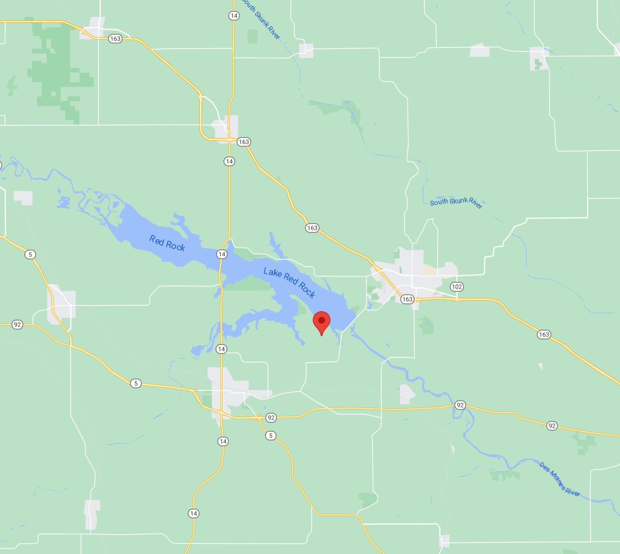 Stoney Point Dr, Knoxville, IA 50138