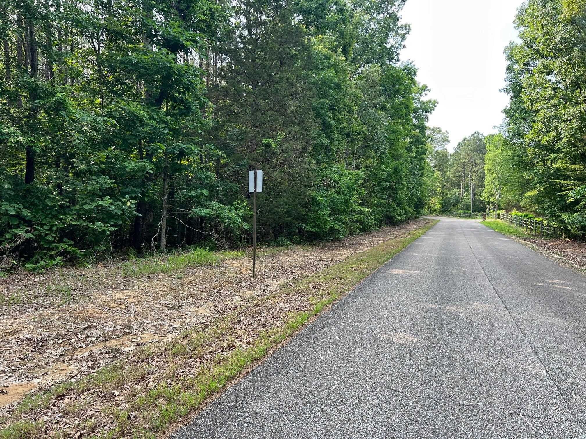 134 acres in Benton County, Tennessee