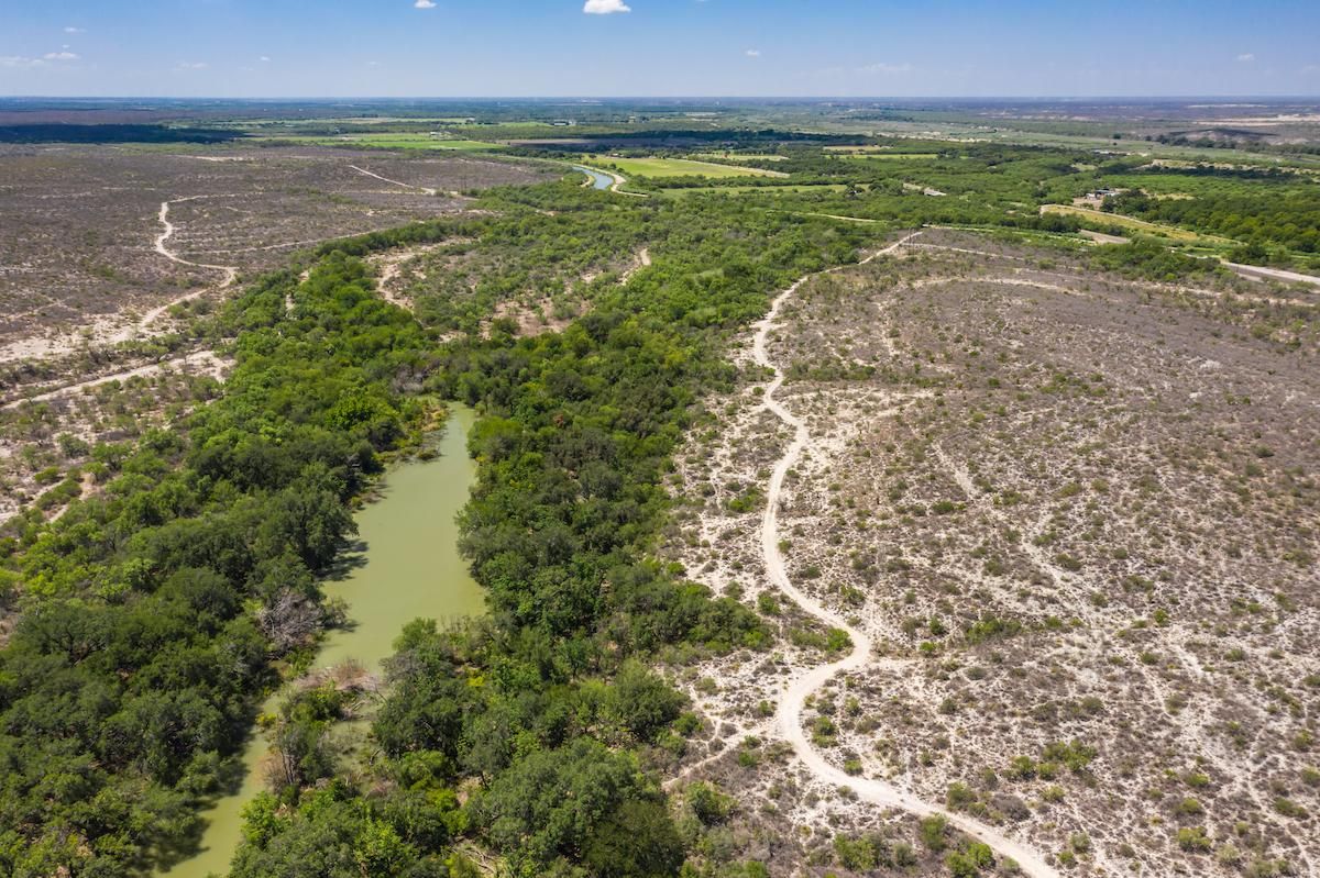 4,440 acres in Quemado, TX, 78877
