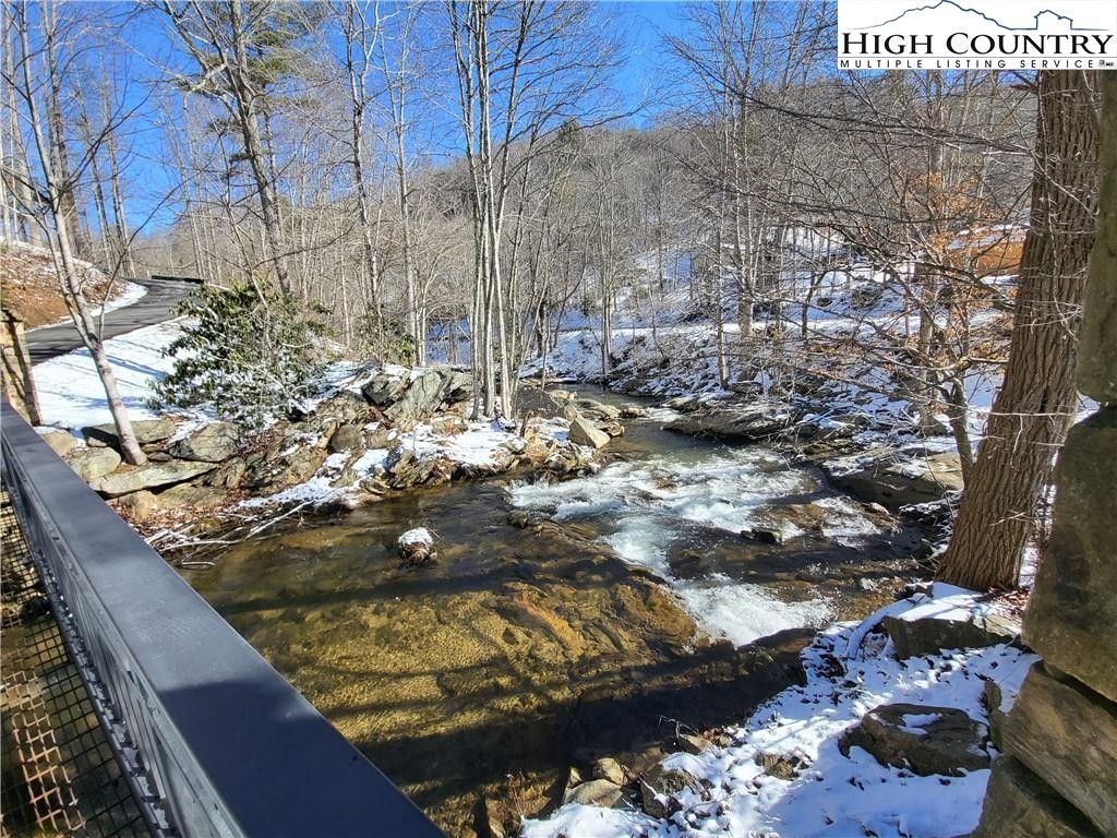 4.09 acres in Avery County, North Carolina