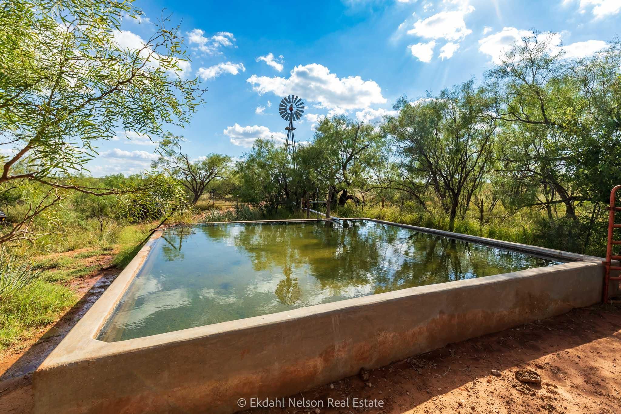 332 acres in Aspermont, TX, 79502