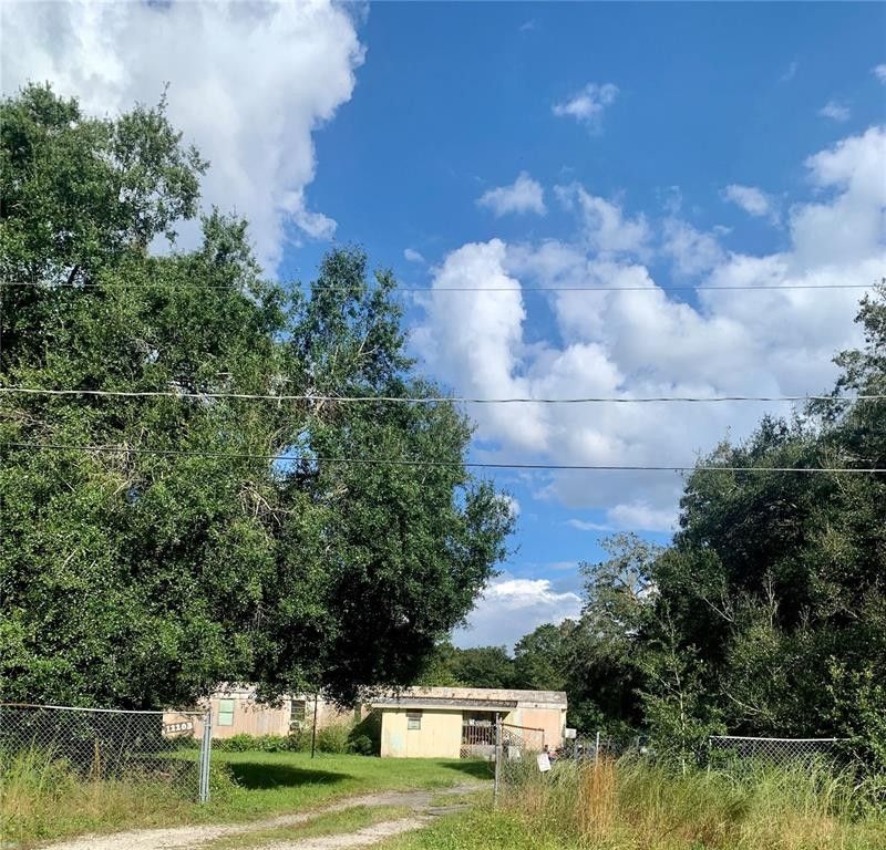 0.99 acres in Hillsborough County, Florida