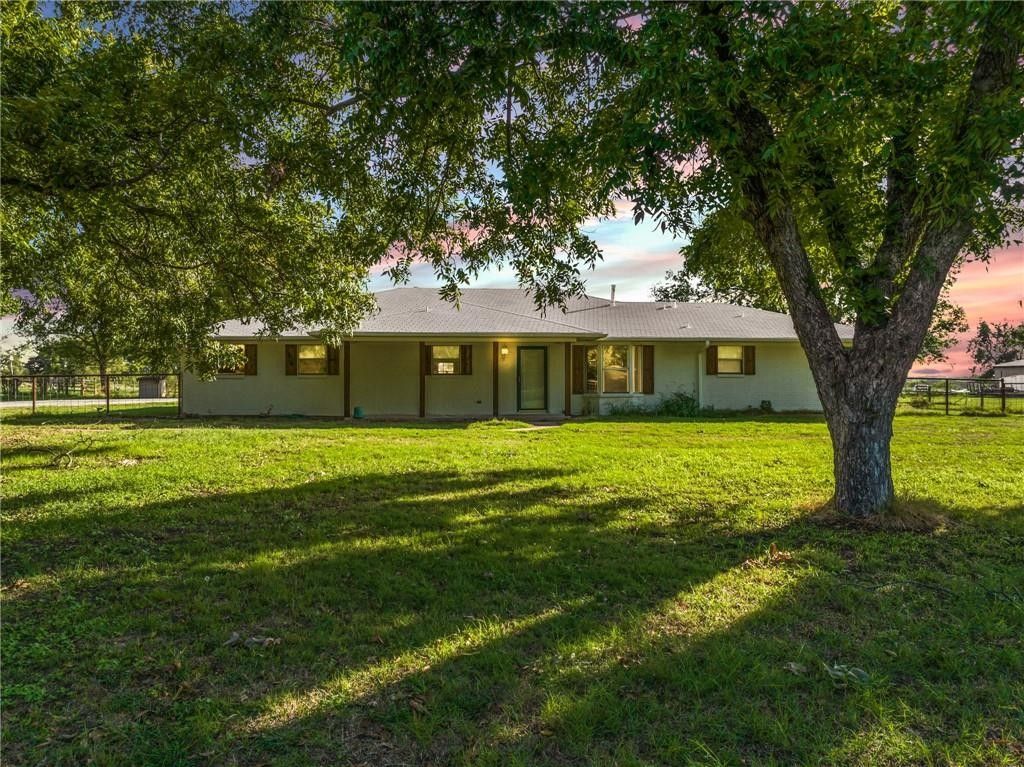 2.36 acres in Navarro County, Texas