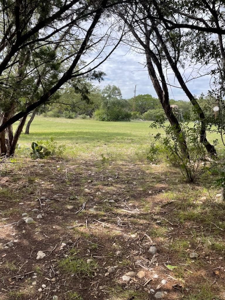 10.1 acres in Uvalde County, Texas