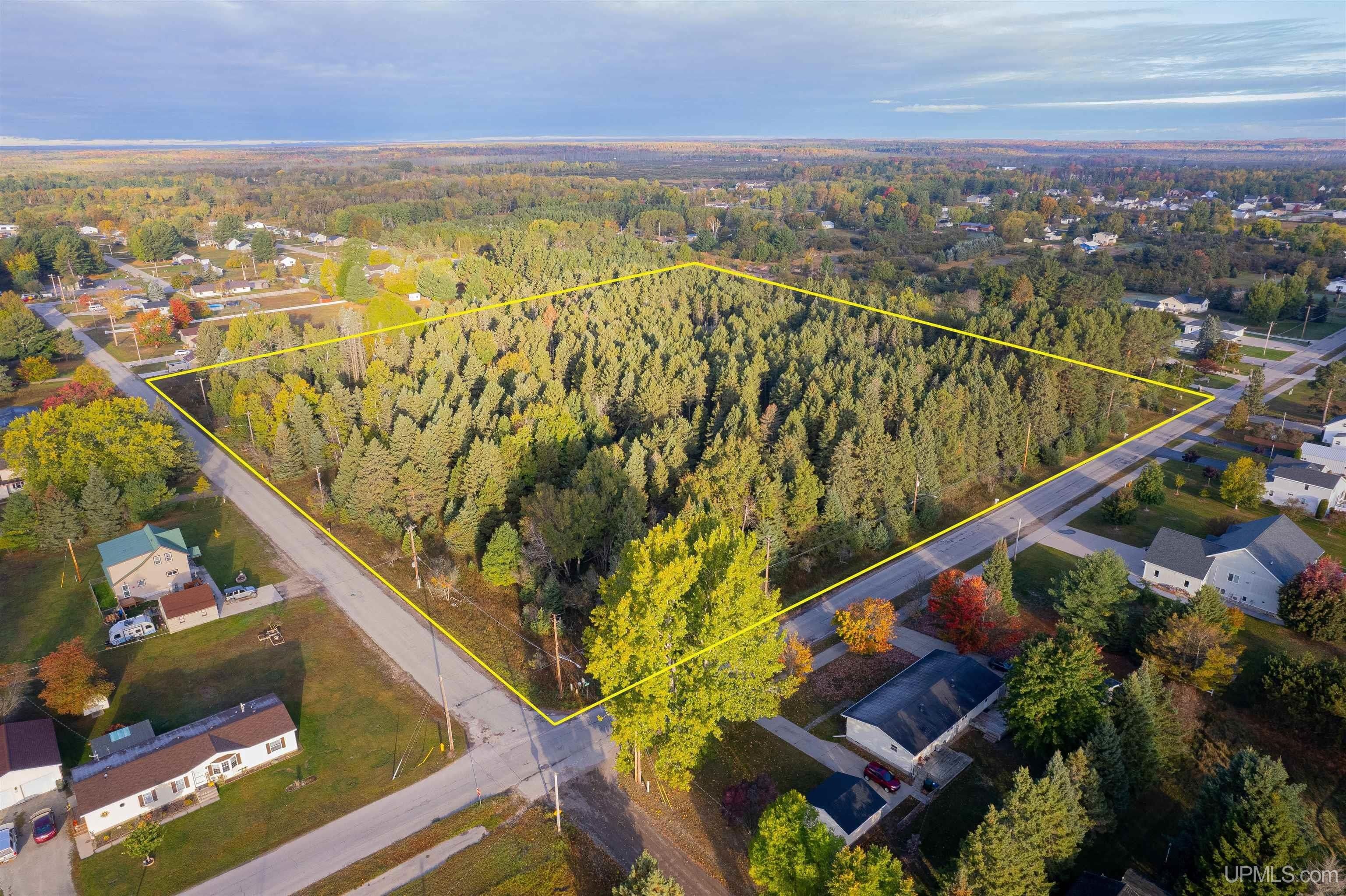 9 acres in Delta County, Michigan