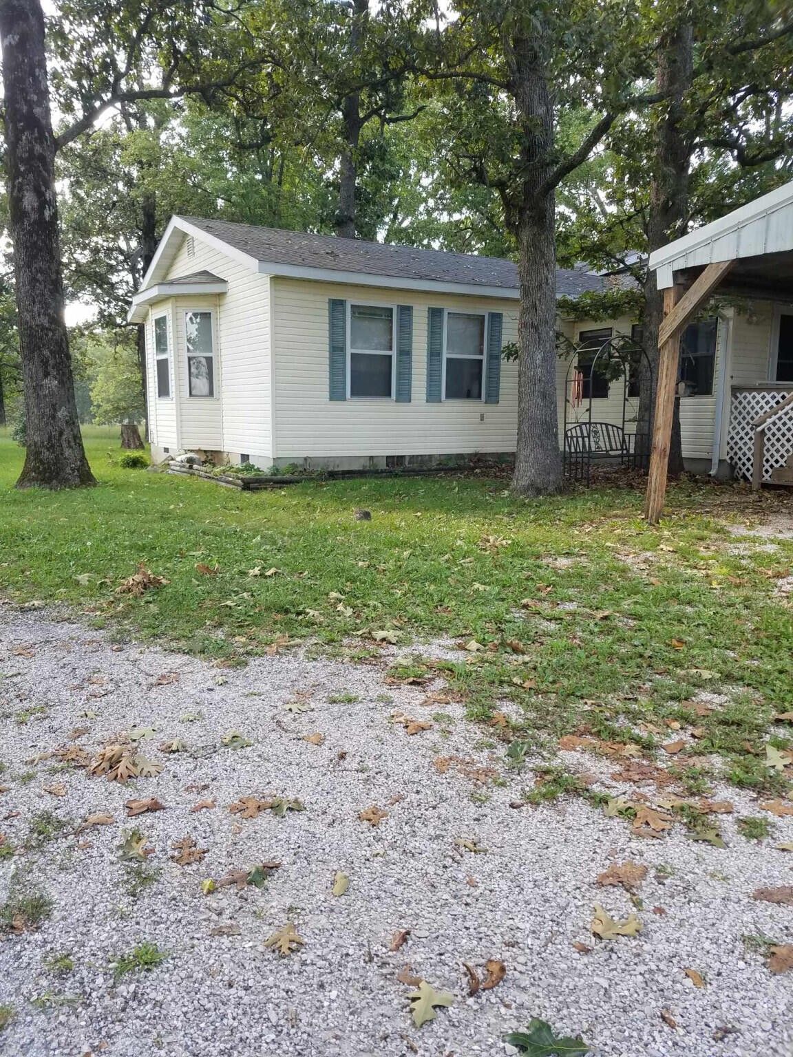 10 acres in ster County, Missouri