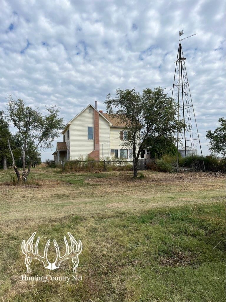 620 acres in Fowler, KS, 67844 MLS KS655