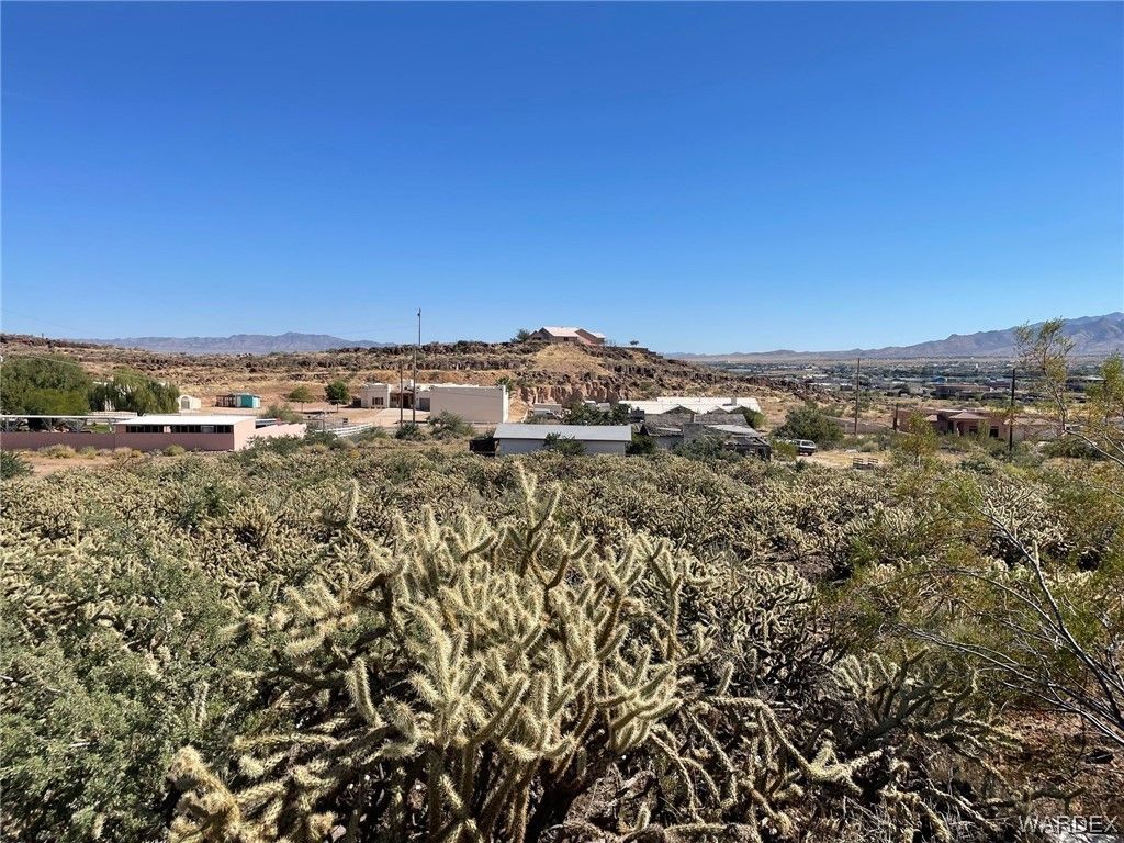 1.36 acres in Mohave County, Arizona