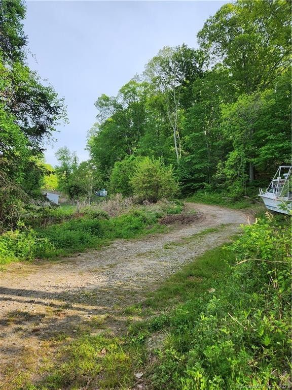 15.85 acres in New London County, Connecticut