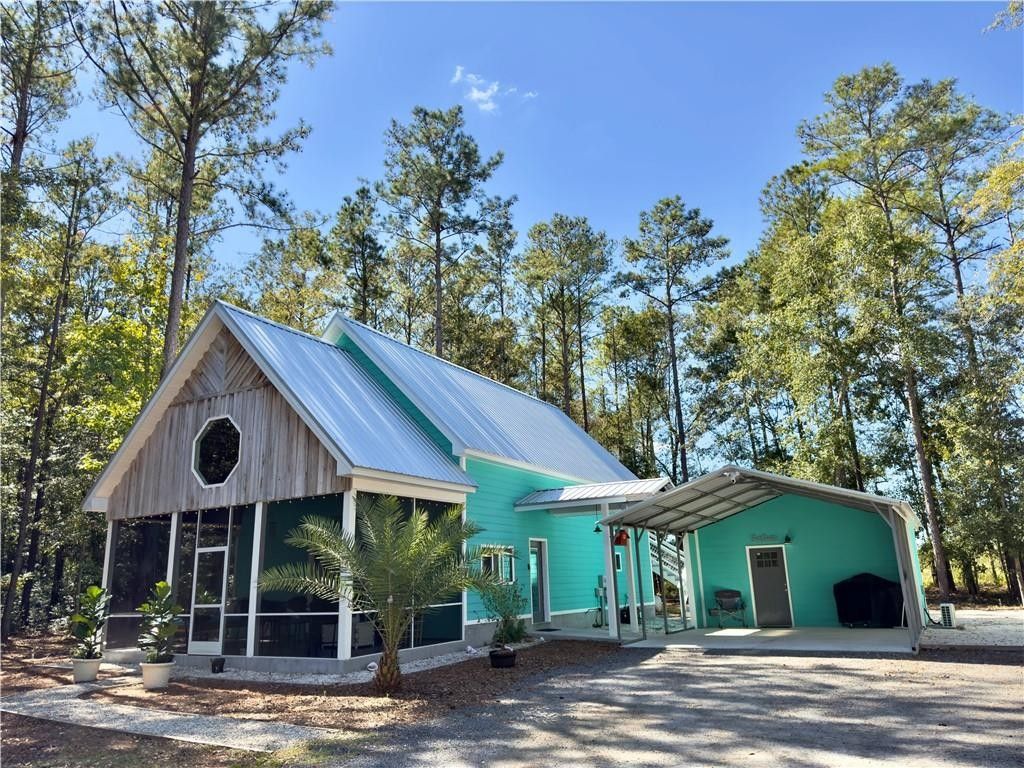 1 acres in McIntosh County,