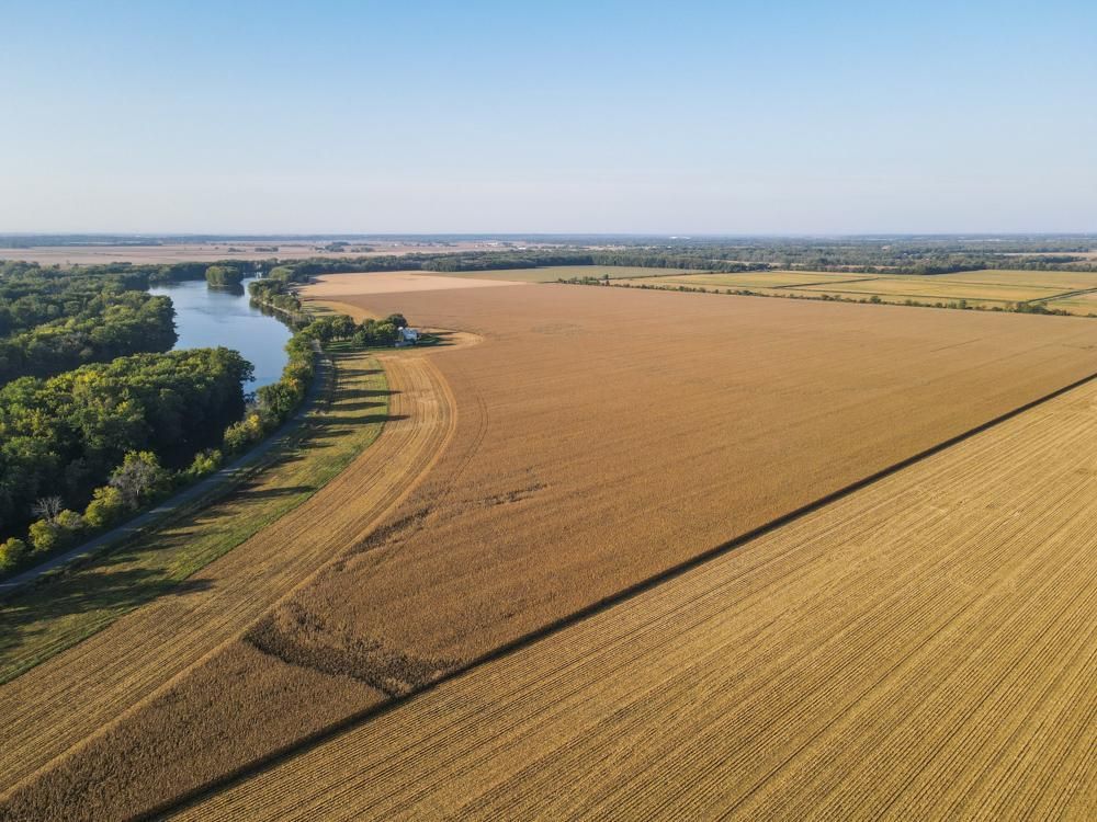 280 acres in Whiteside County, Illinois