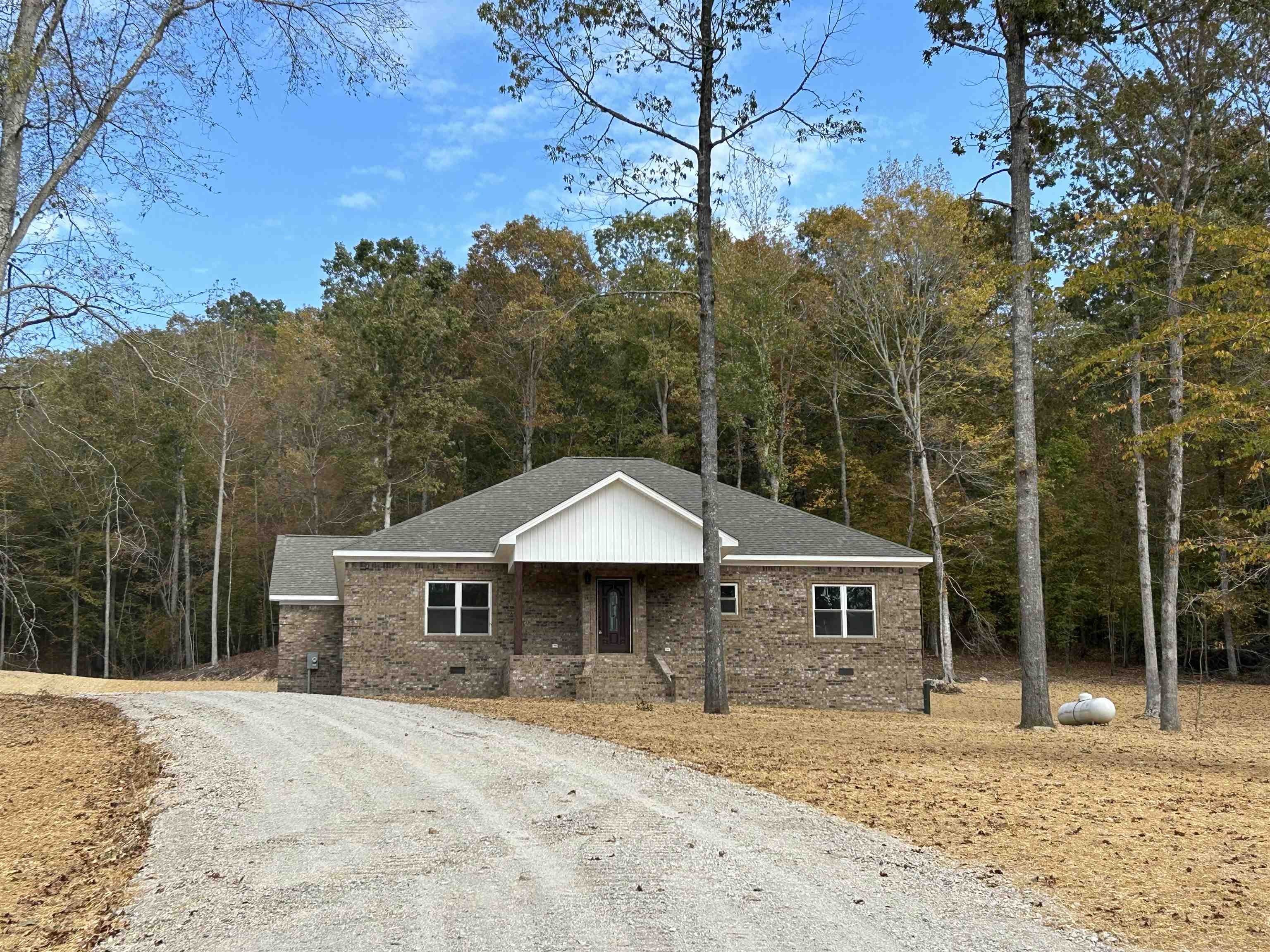 17 acres in Wayne County, Tennessee