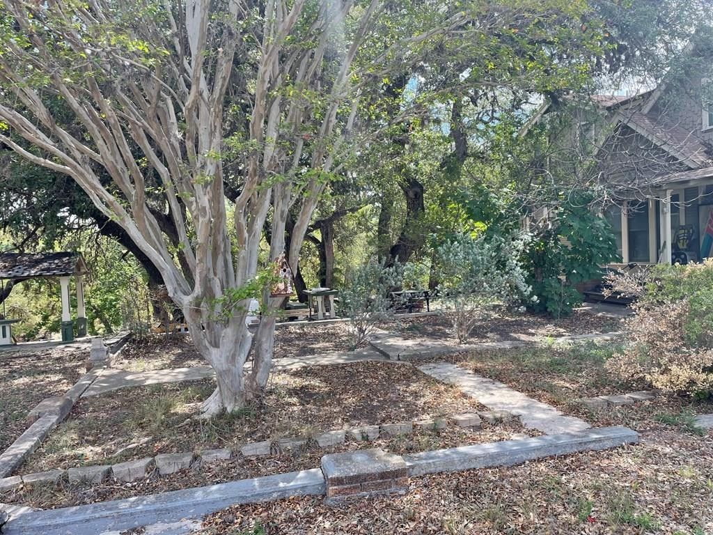 2211 E Memorial Blvd, Kerrville, TX 78028 MLS 107330