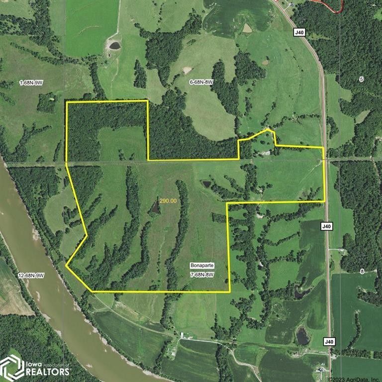 290 acres in Van Buren County, Iowa