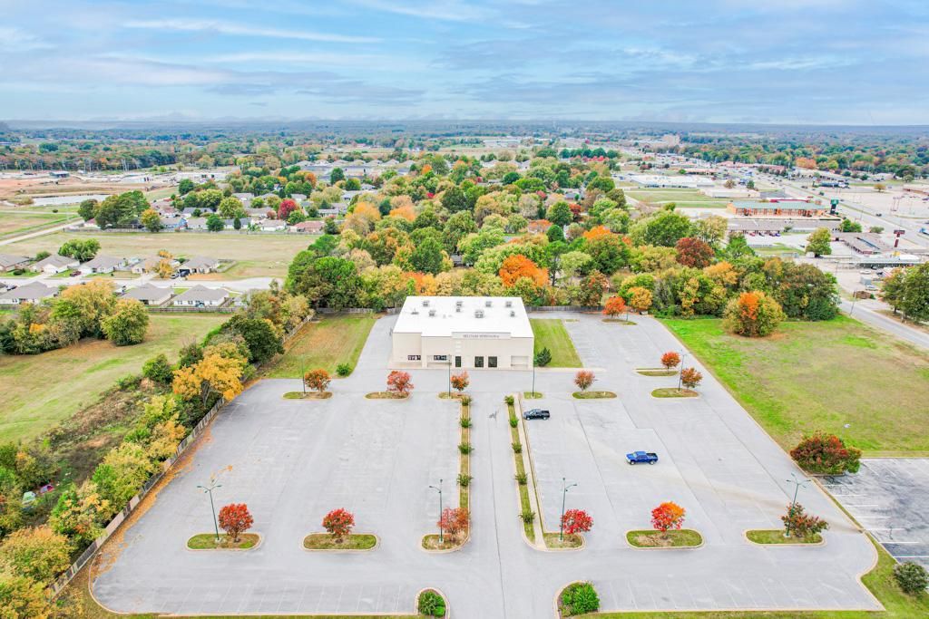 1102 S Carl Street, Siloam Springs, AR 72761 MLS Benton 4