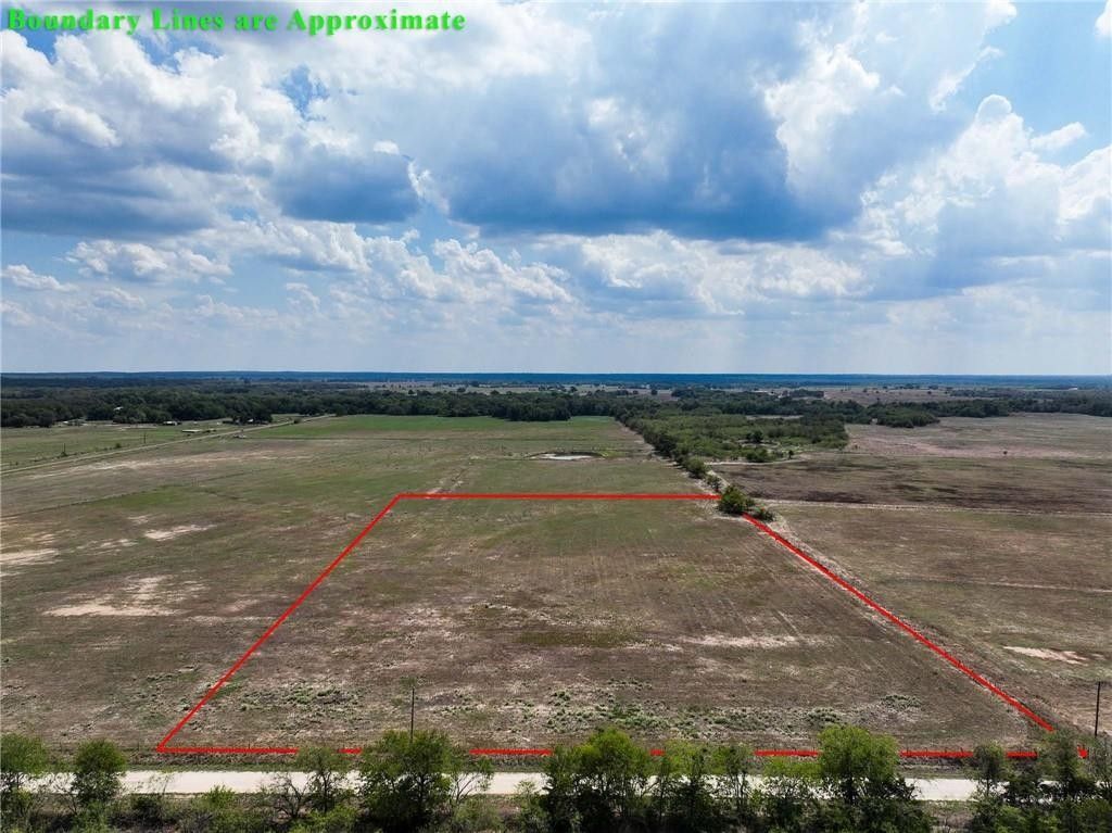 10 acres in Falls County, Texas