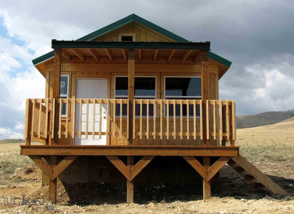 20 acres in Carbon County, Montana