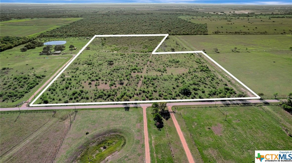 000 CR 405, Edna, TX 77957 MLS 523947