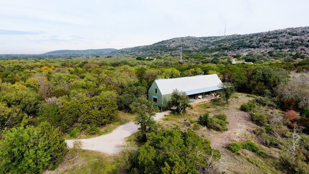 10 acres in County, Texas