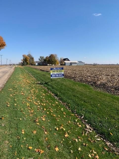 North Sleepy Hollow Road, Shabbona, IL 60550