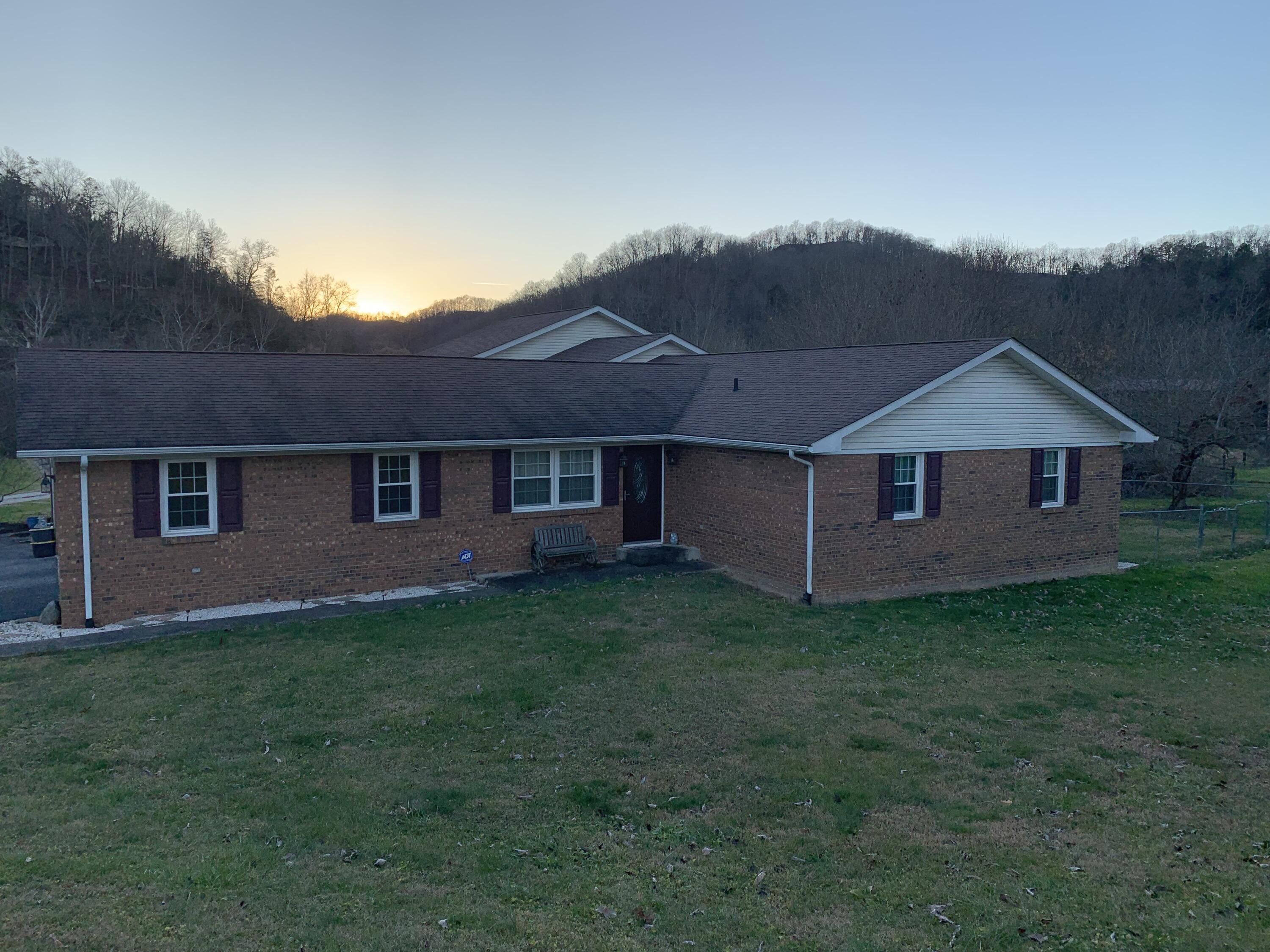 1.25 acres in Breathitt County, Kentucky