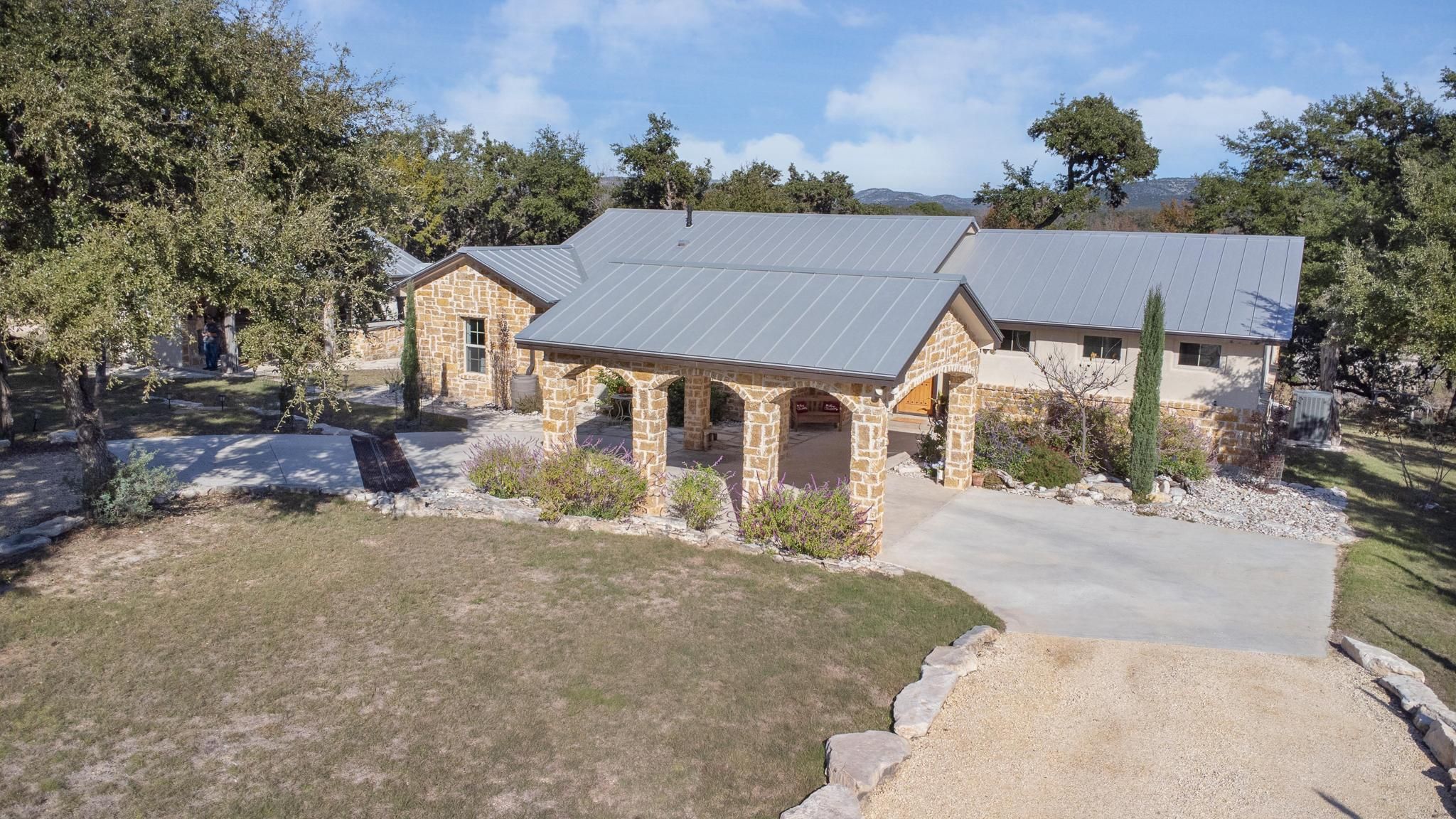 306 SD 37981, Barksdale, TX 78828