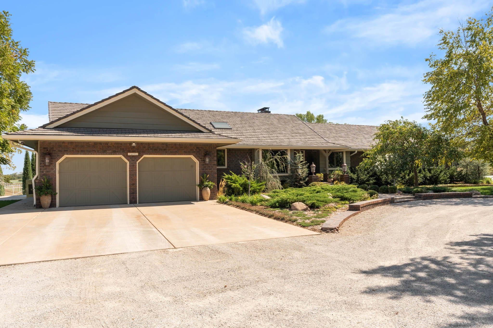 2672 SW Indianola Rd, Benton, KS 67017