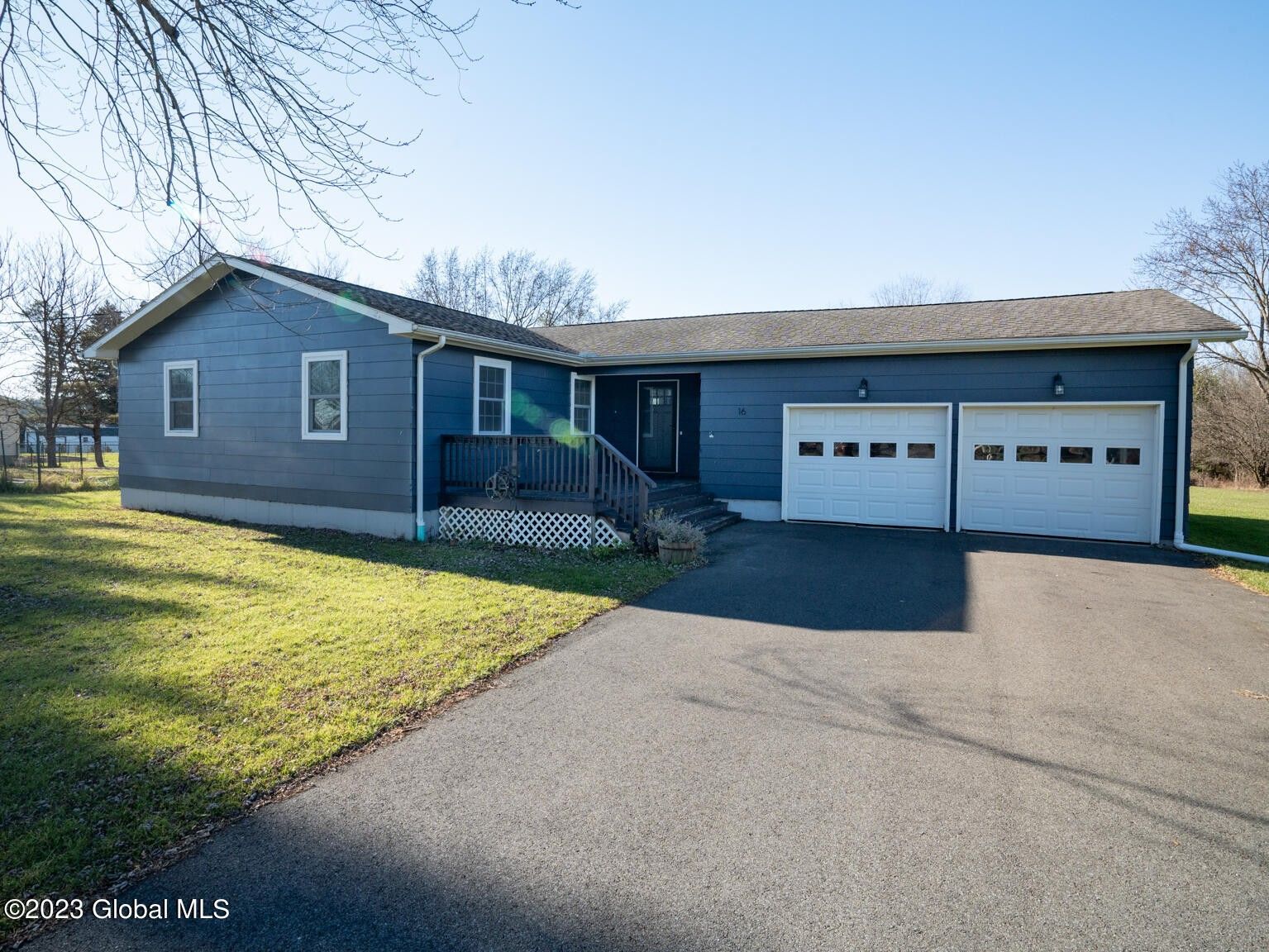 Single Family Residence, Ranch Stockport, NY