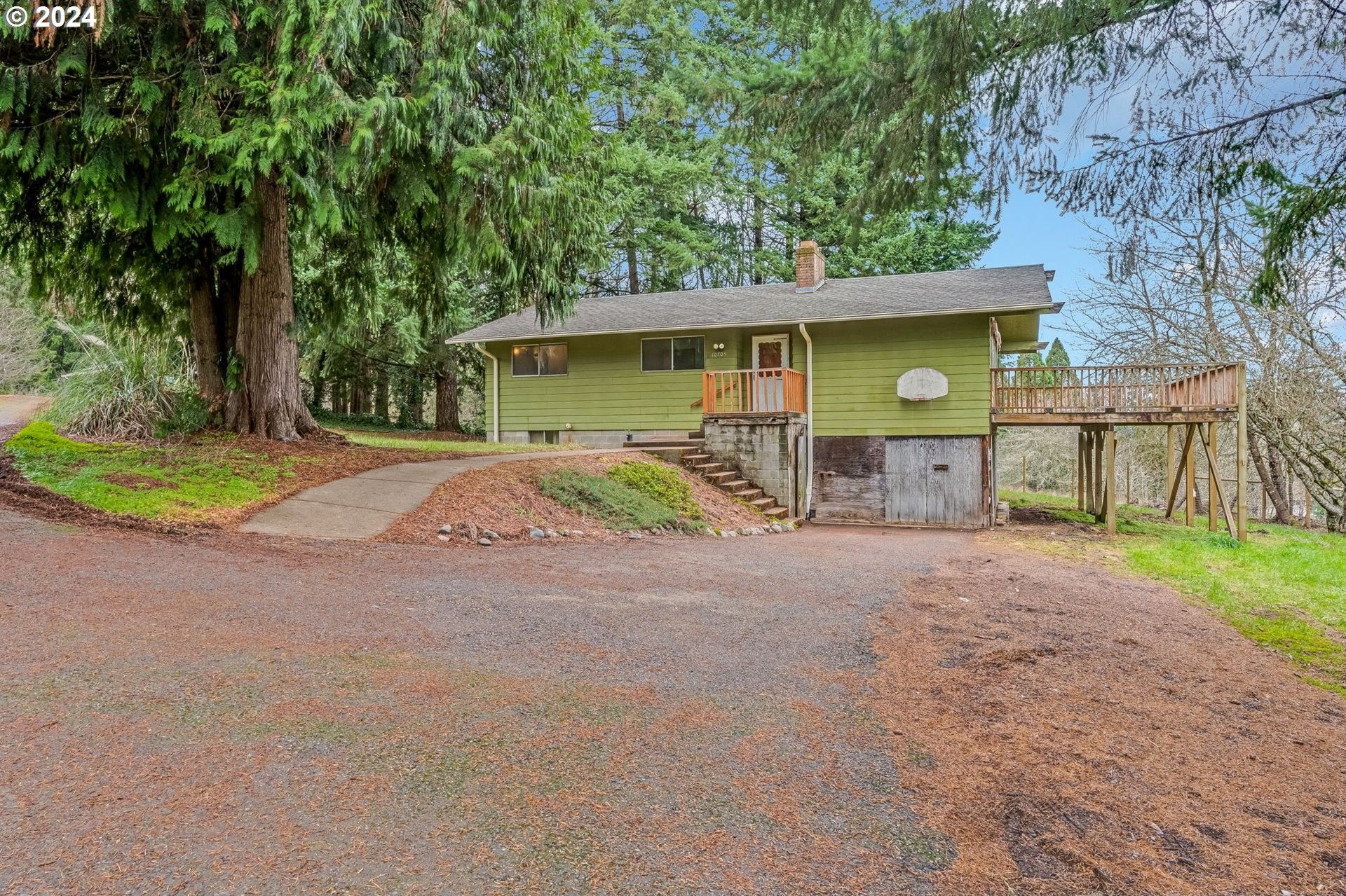 1.29 acres in Yamhill County, Oregon