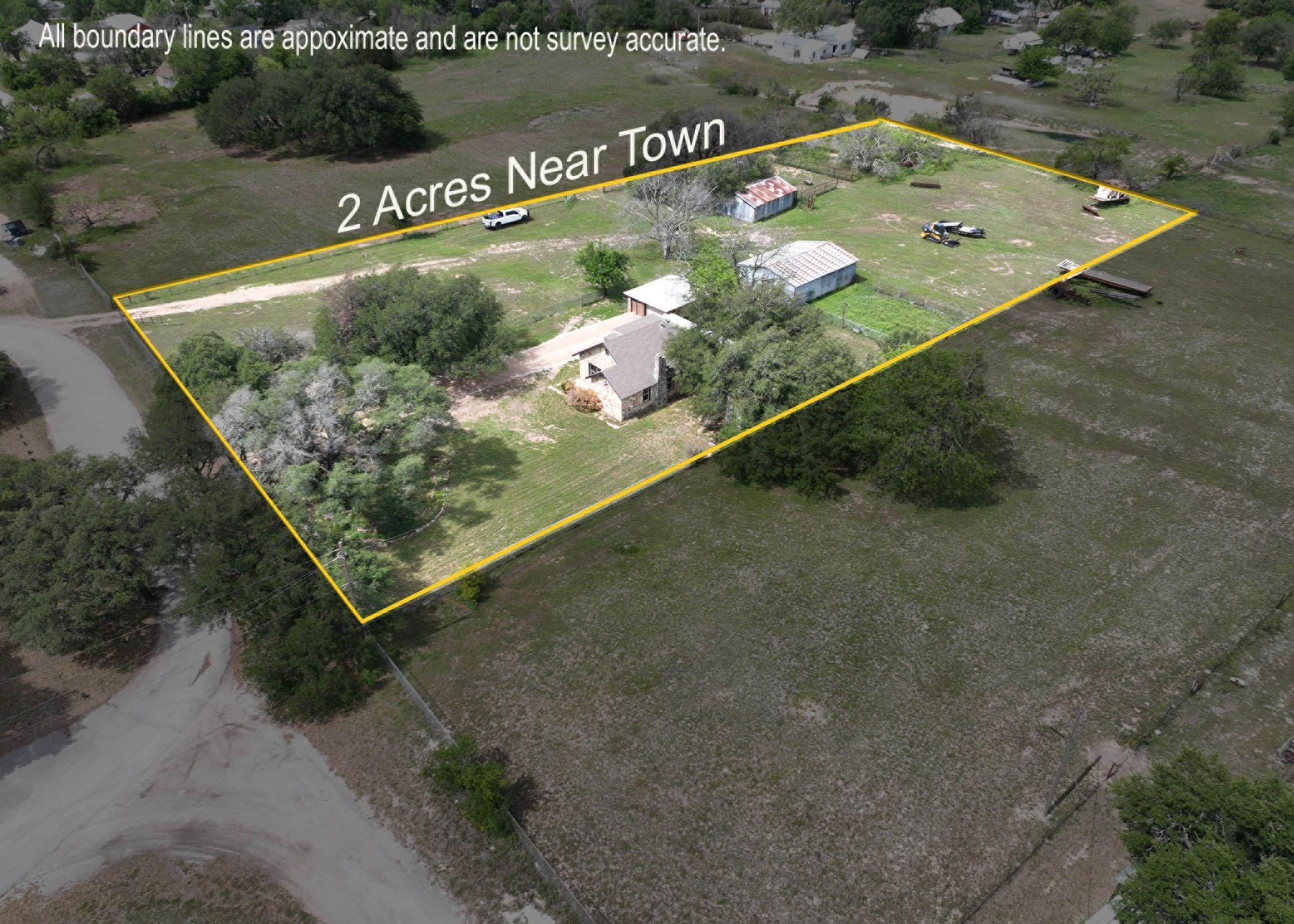 1.9 acres in Hamilton County, Texas