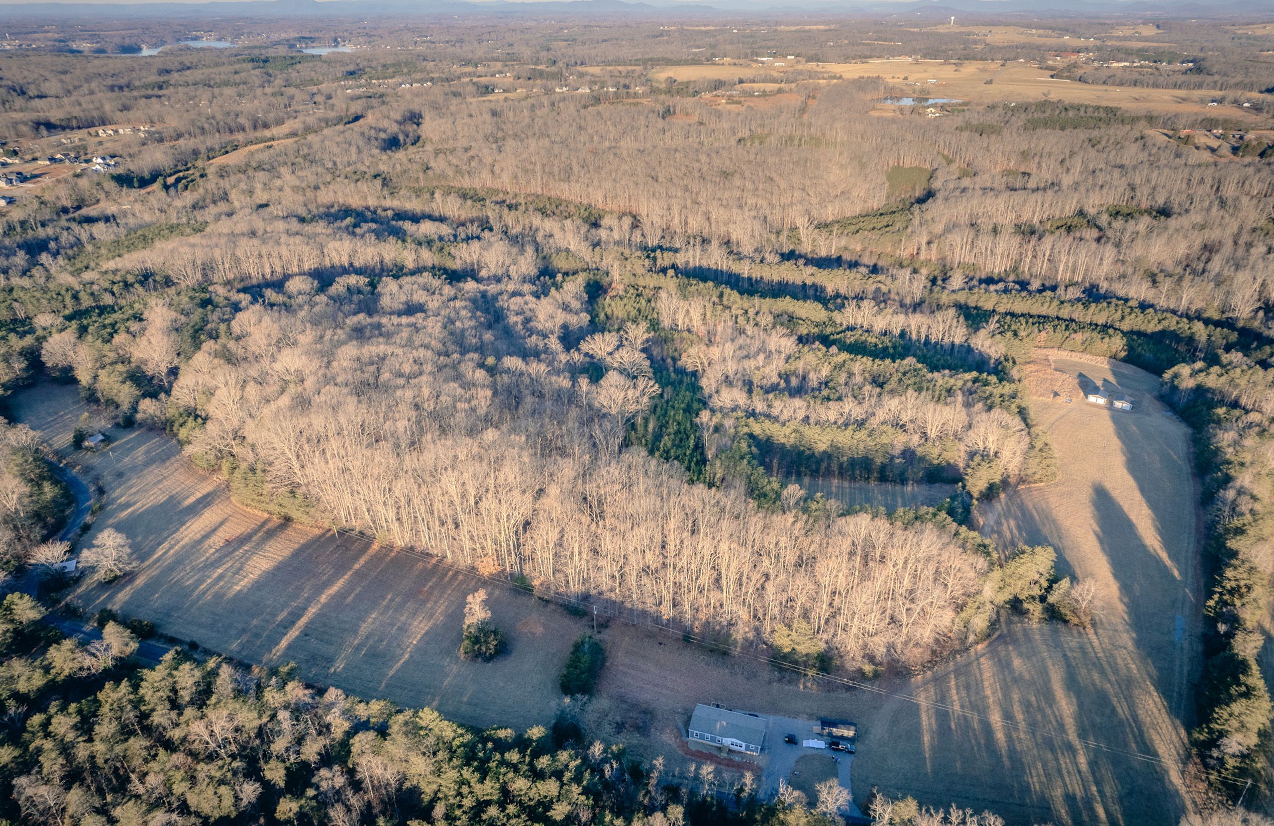 1485 Pine Ridge Rd, Huddleston, VA 24104