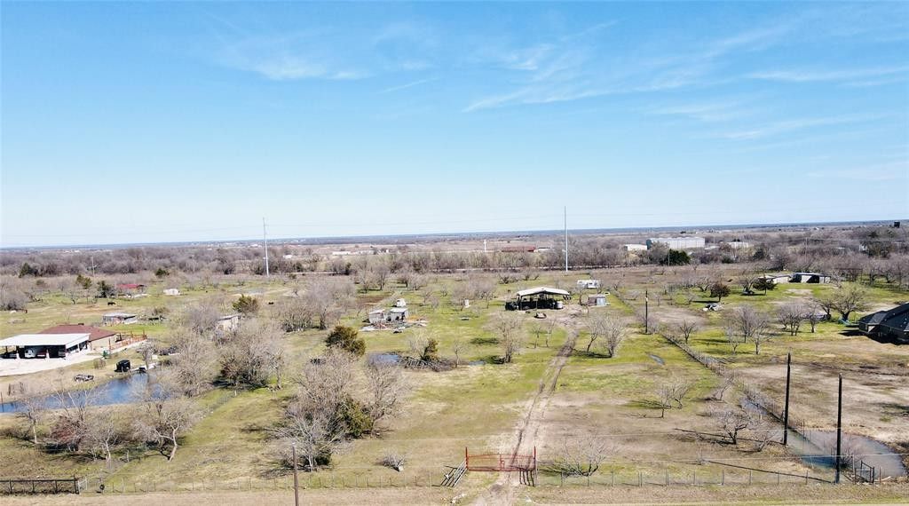 5 acres in Navarro County, Texas