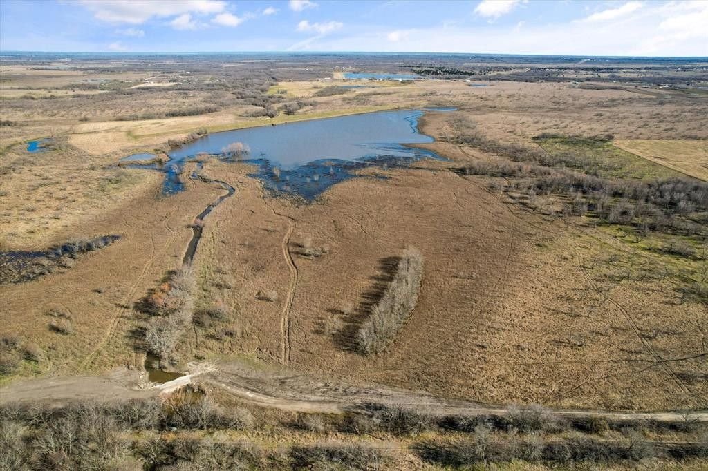 10.86 acres in Navarro County, Texas