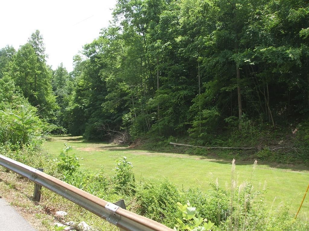 33 acres in Magoffin County, Kentucky