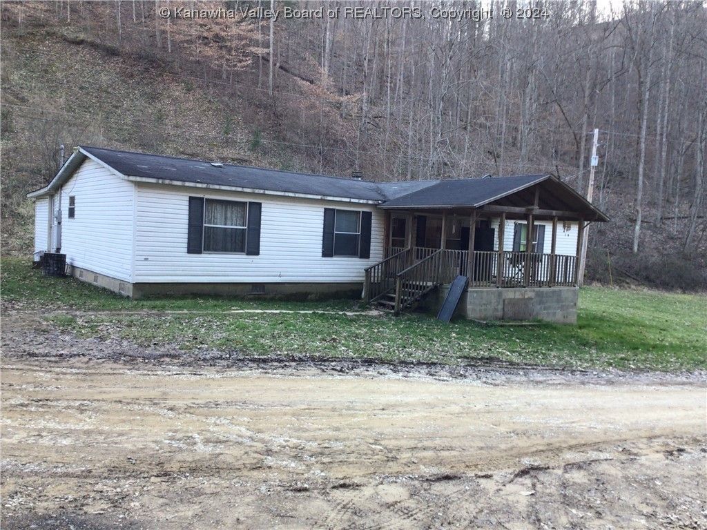 100 acres in Boone County, West Virginia