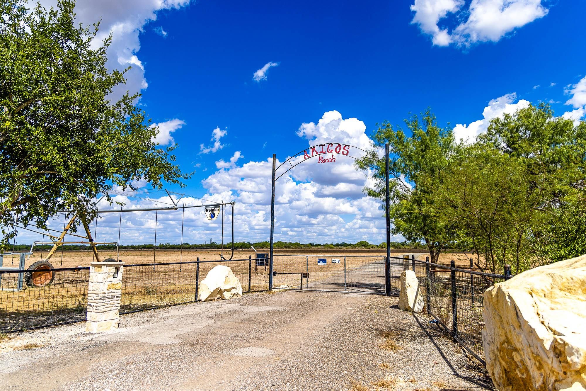403 acres in Uvalde, TX, 78801
