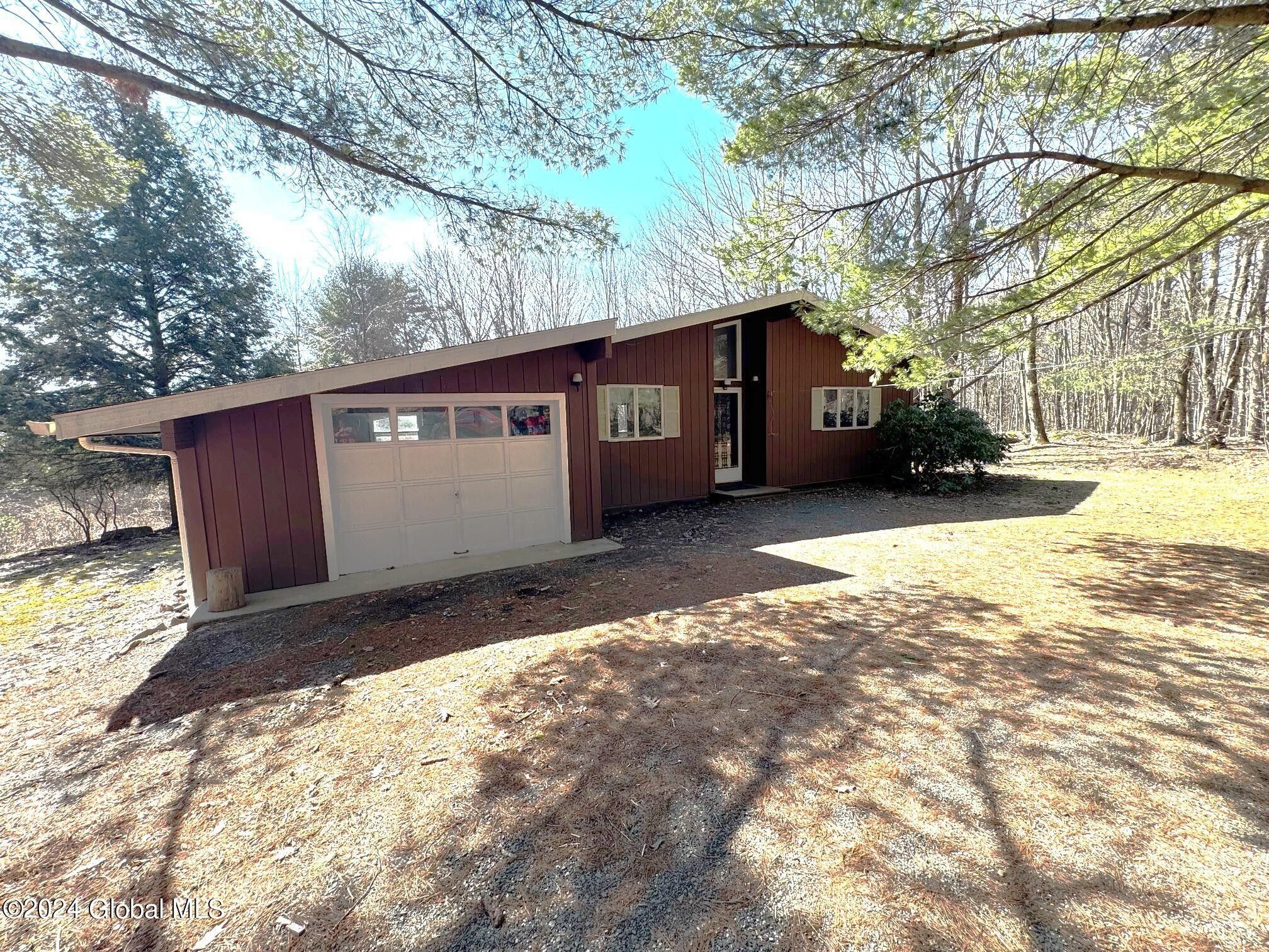 10 acres in Rensselaer County, New York