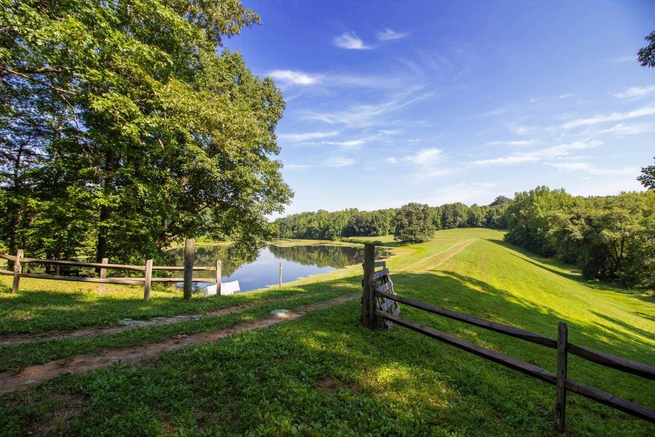 West Lockett Creek Boulevard, Pamplin, VA 23958