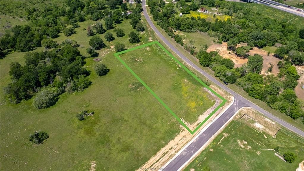 1.69 acres in Burleson County, Texas