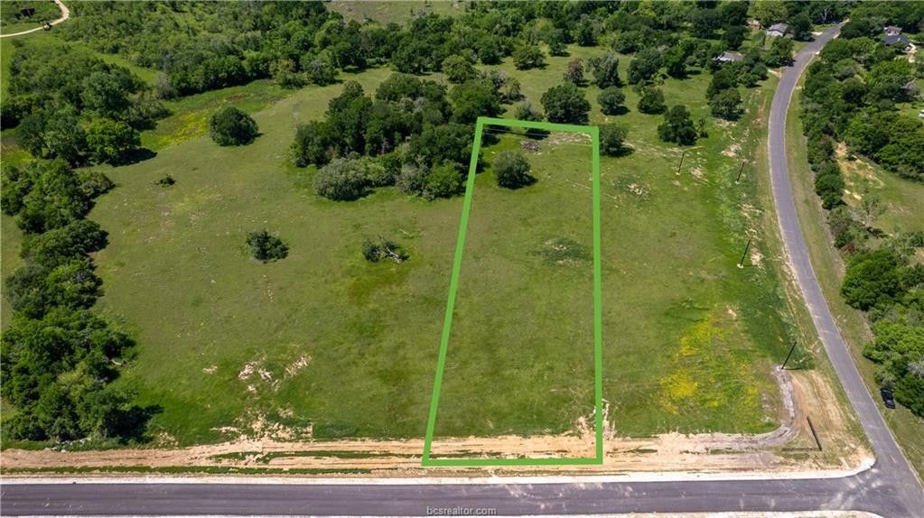 1.7 acres in Burleson County, Texas