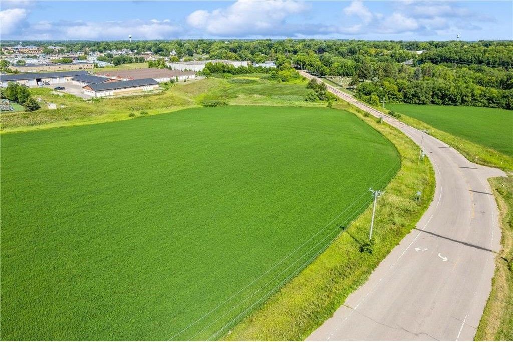 7 acres in Carver County, Minnesota