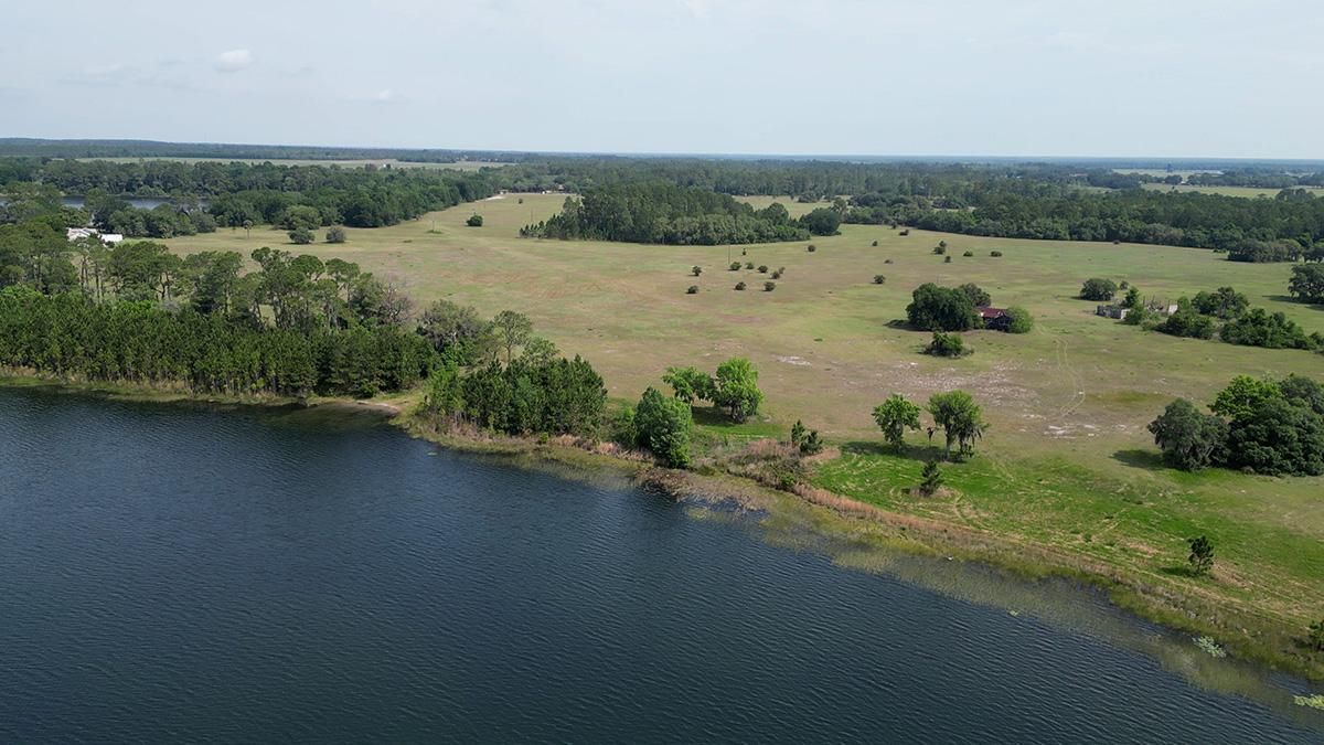 1 acres in Umatilla, FL, 32784