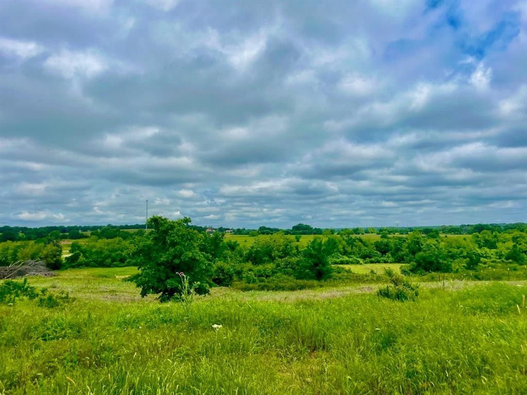 2.06 acres in Parker County, Texas