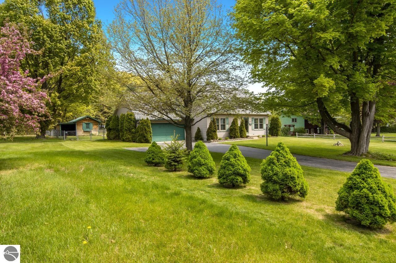 10015 E Crain Hill Road, Traverse City, MI 49684 MLS 1922297